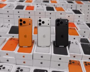 Cloned iPhone 17 pro max